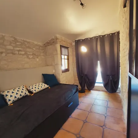 Maison Atypique 76m² - Centre La Roche-posay, Terrasse, Jardin Clôturé - Fr-1-541-60 Сasa de vacaciones La Roche-Posay