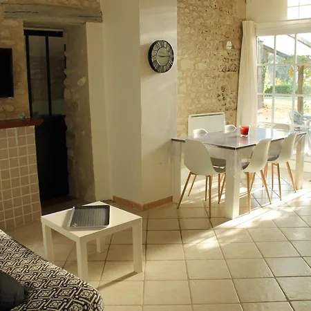 Maison Atypique 76m² - Centre La Roche-posay, Terrasse, Jardin Cloture - Fr-1-541-60