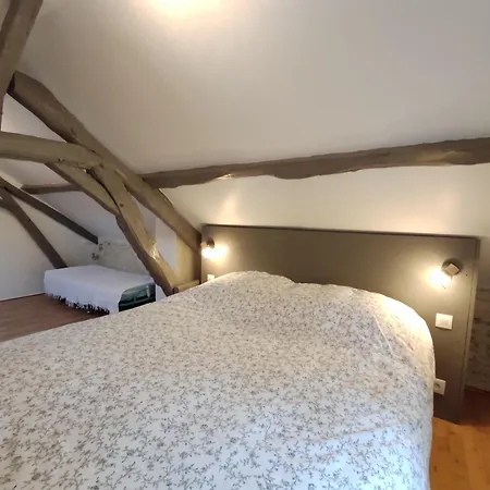Ferienhaus Maison Atypique 76m² - Centre La Roche-posay, Terrasse, Jardin Cloture *
