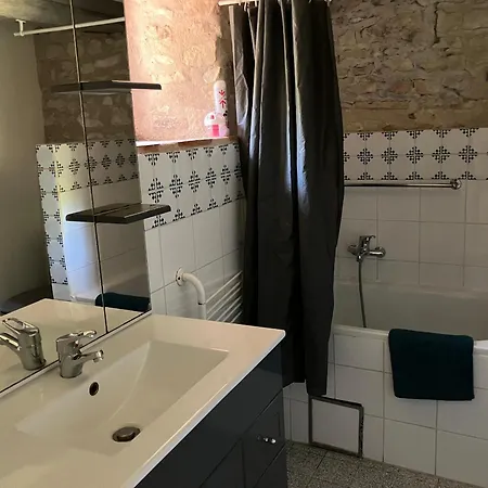 Maison Atypique 76m² - Centre La Roche-posay, Terrasse, Jardin Cloture - Fr-1-541-60 別荘 *