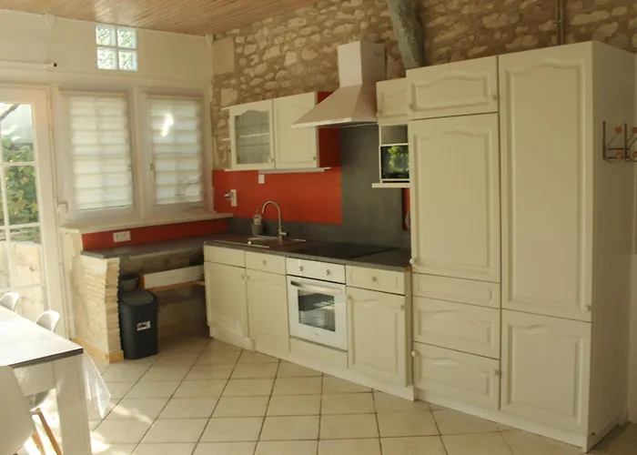 Maison Atypique 76m² - Centre La Roche-posay, Terrasse, Jardin Clôturé - Fr-1-541-60 * La Roche-Posay