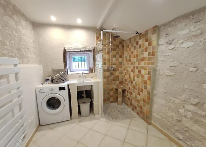 Сasa de vacaciones Maison Atypique 76m² - Centre La Roche-posay, Terrasse, Jardin Clôturé - Fr-1-541-60