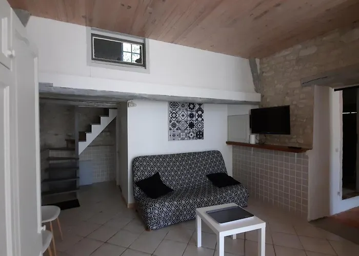 Maison Atypique 76m² - Centre La Roche-posay, Terrasse, Jardin Clôturé - Fr-1-541-60 Сasa de vacaciones La Roche-Posay